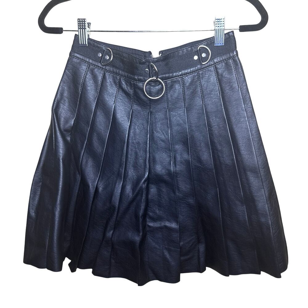 Current Mood Spade Pleated Vegan Leather Skirt high rise O Rings NWOT Size Small